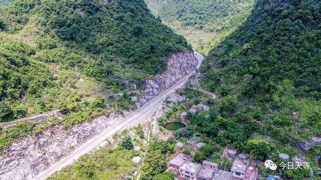 探寻天等隆安二级路全新风貌——最新实景航拍图集揭晓